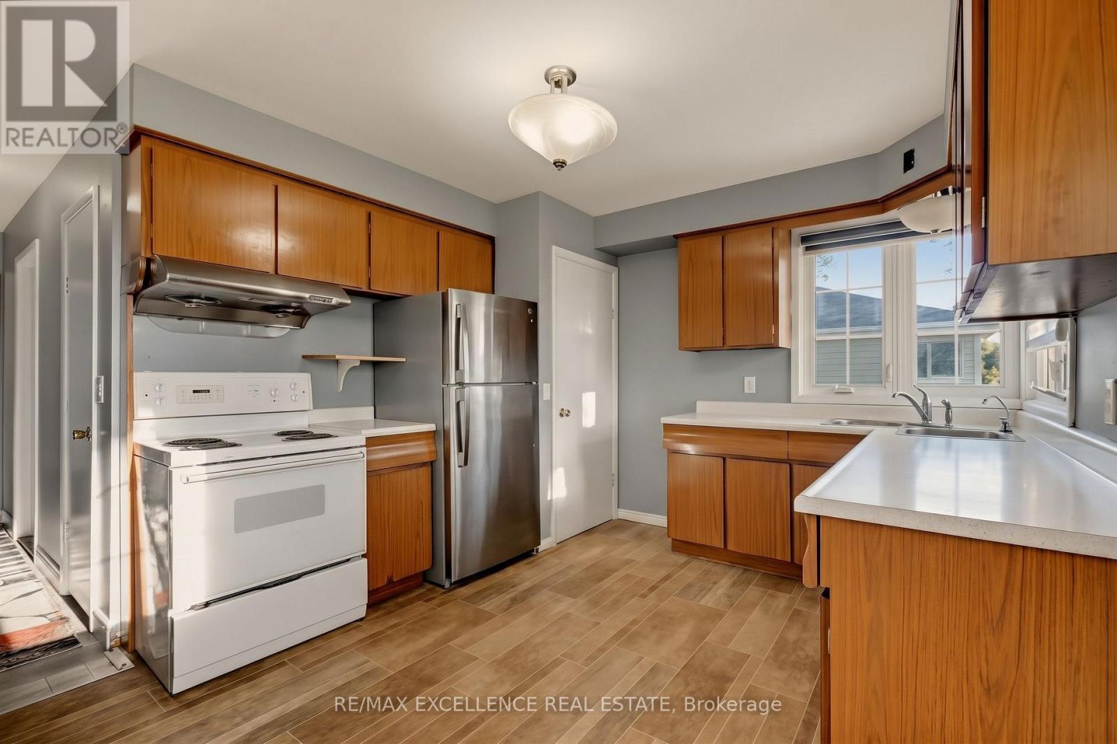 3040 WOODLAWN AVENUE - 11