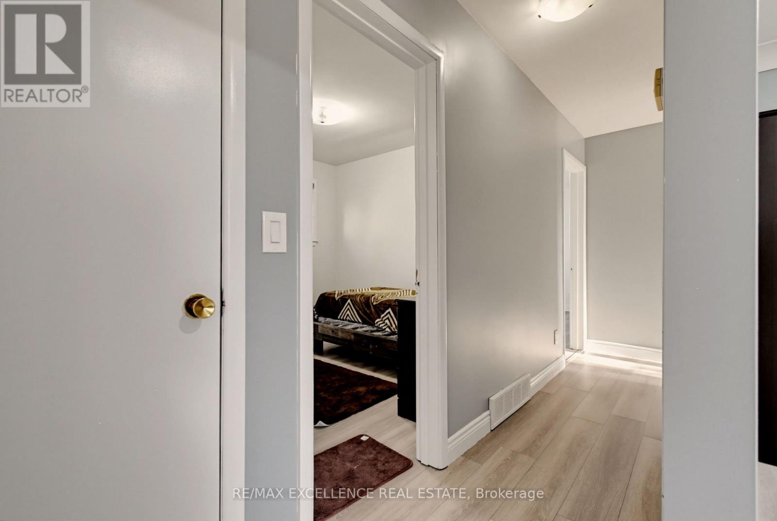 3040 WOODLAWN AVENUE - 20