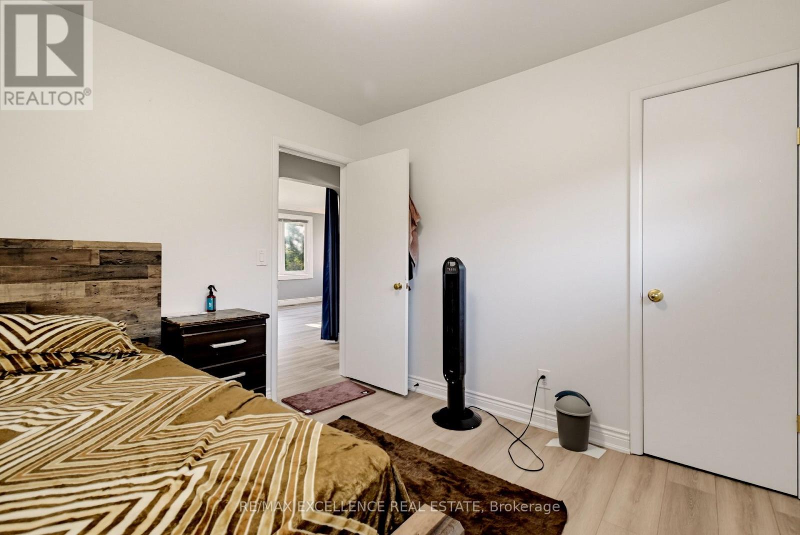 3040 WOODLAWN AVENUE - 22