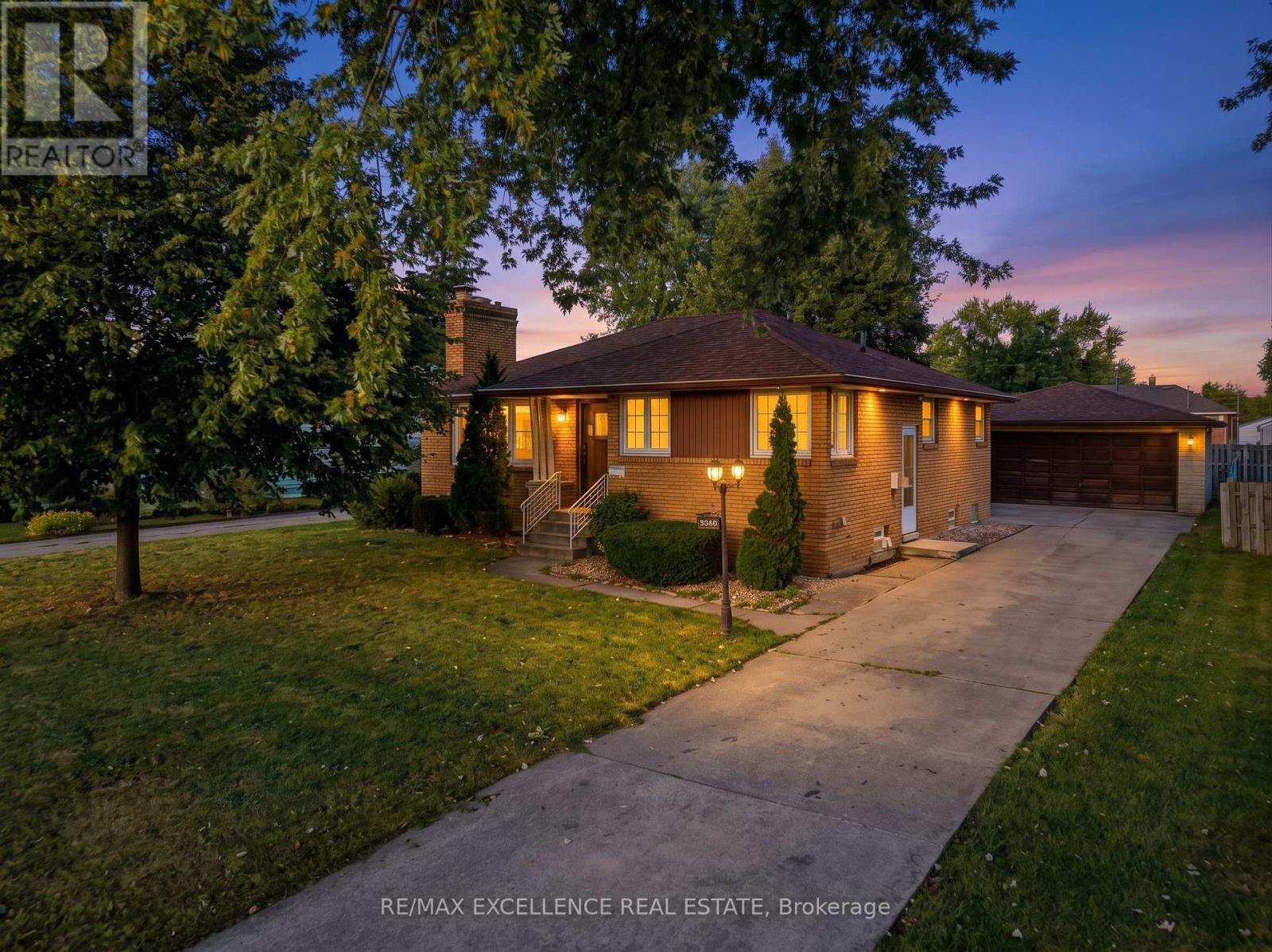 3040 Woodlawn Avenue, Windsor, ON photo 3