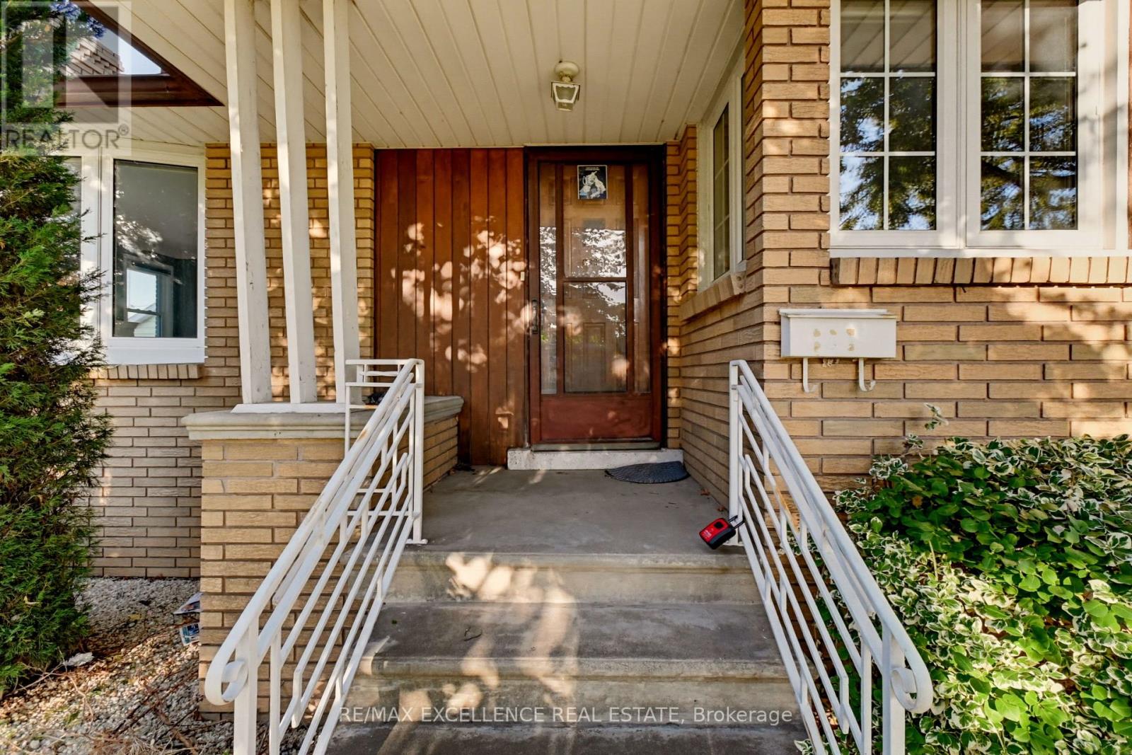 3040 Woodlawn Avenue, Windsor, ON photo 4