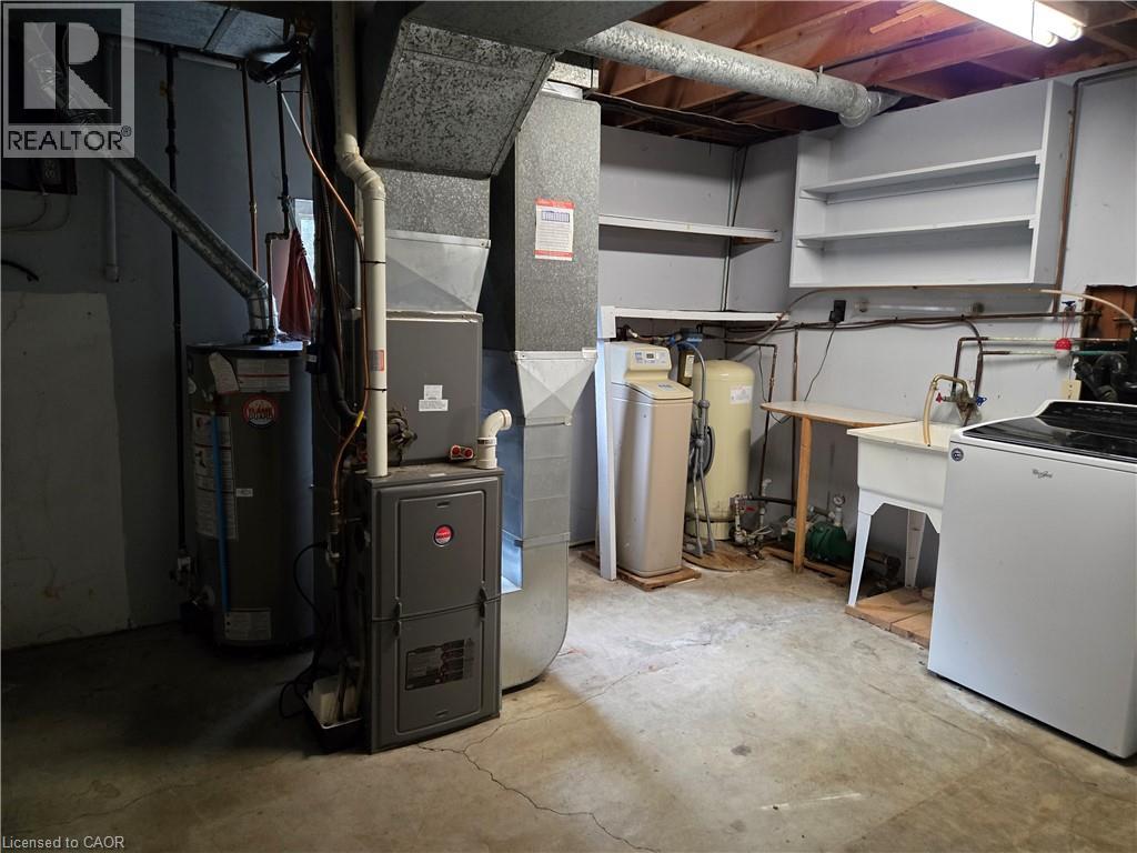 8 Lyndhurst Avenue — photo 22