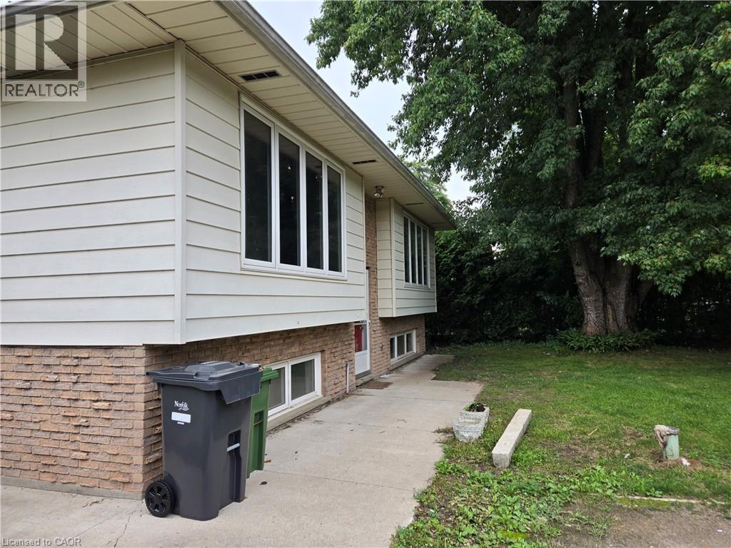 8 Lyndhurst Avenue — photo 4