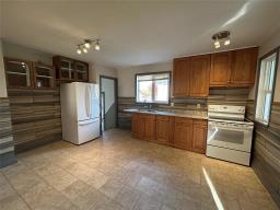 19 Cherry Street, Pine Falls, MB R0E1M0 Photo 11