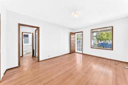 426 Minnigaffe Street, Winnipeg, MB R2X1Z6 Photo 7