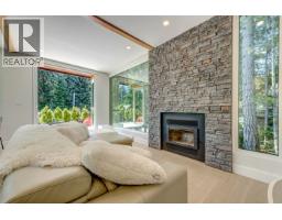 9391 Emerald Drive, Whistler, BC V8E0G5 Photo 7
