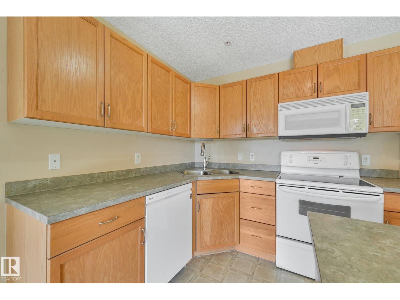 #204 16303 95 ST NW - 8