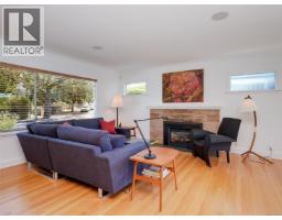 Primary Bedroom - 1814 Belmont Ave, Victoria, BC V8R3Z2 Photo 10