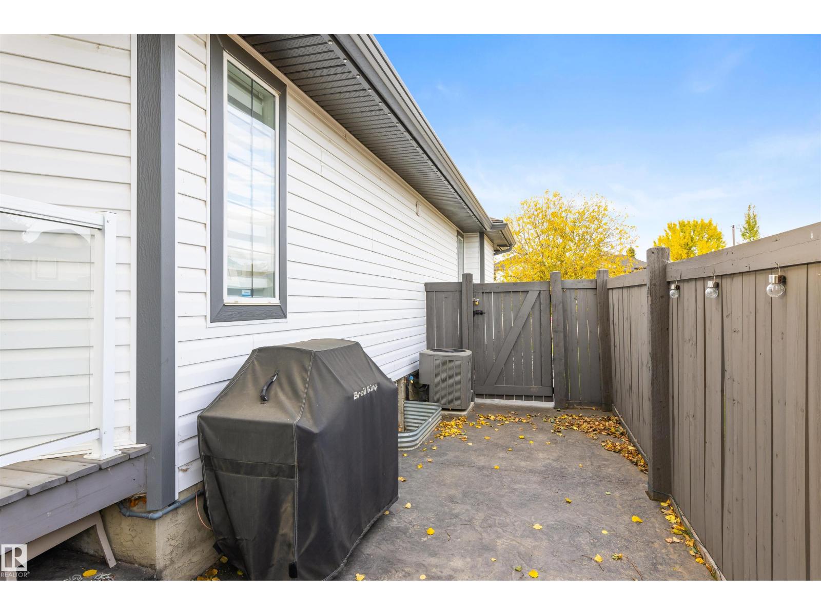 2172 BRENNAN CR NW - 43