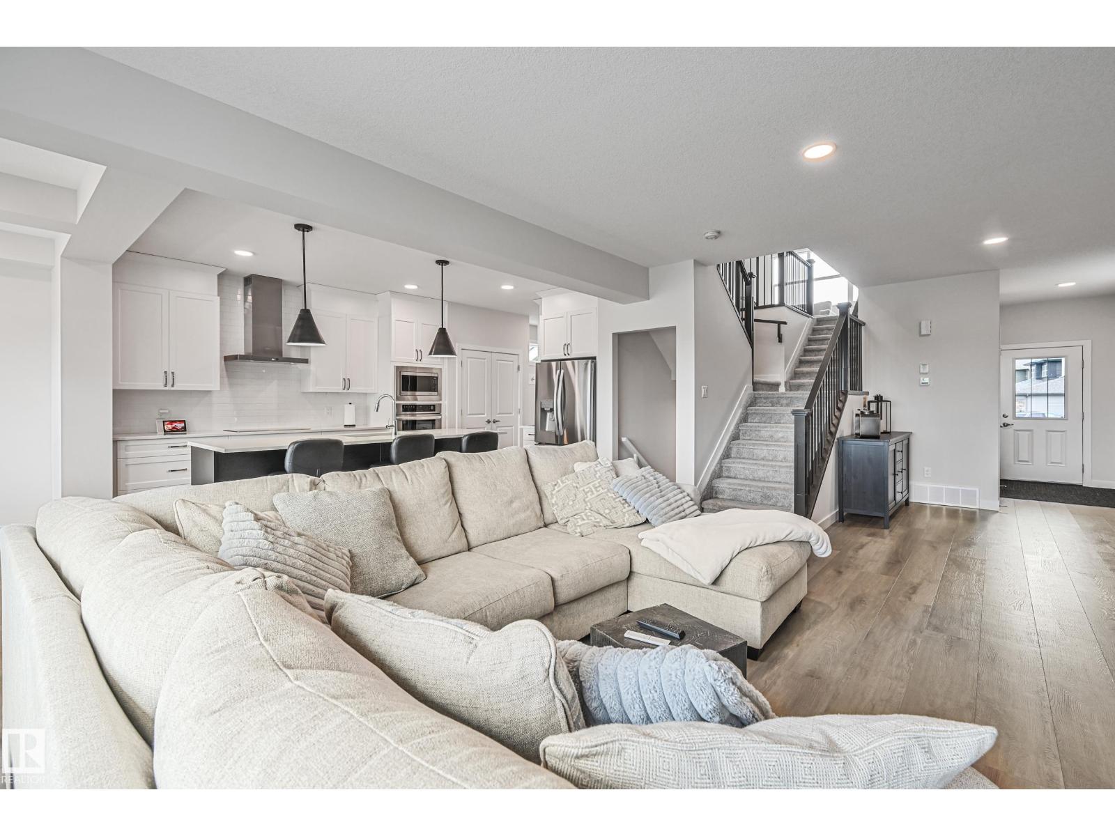 37 Wildrose Court, photo 17