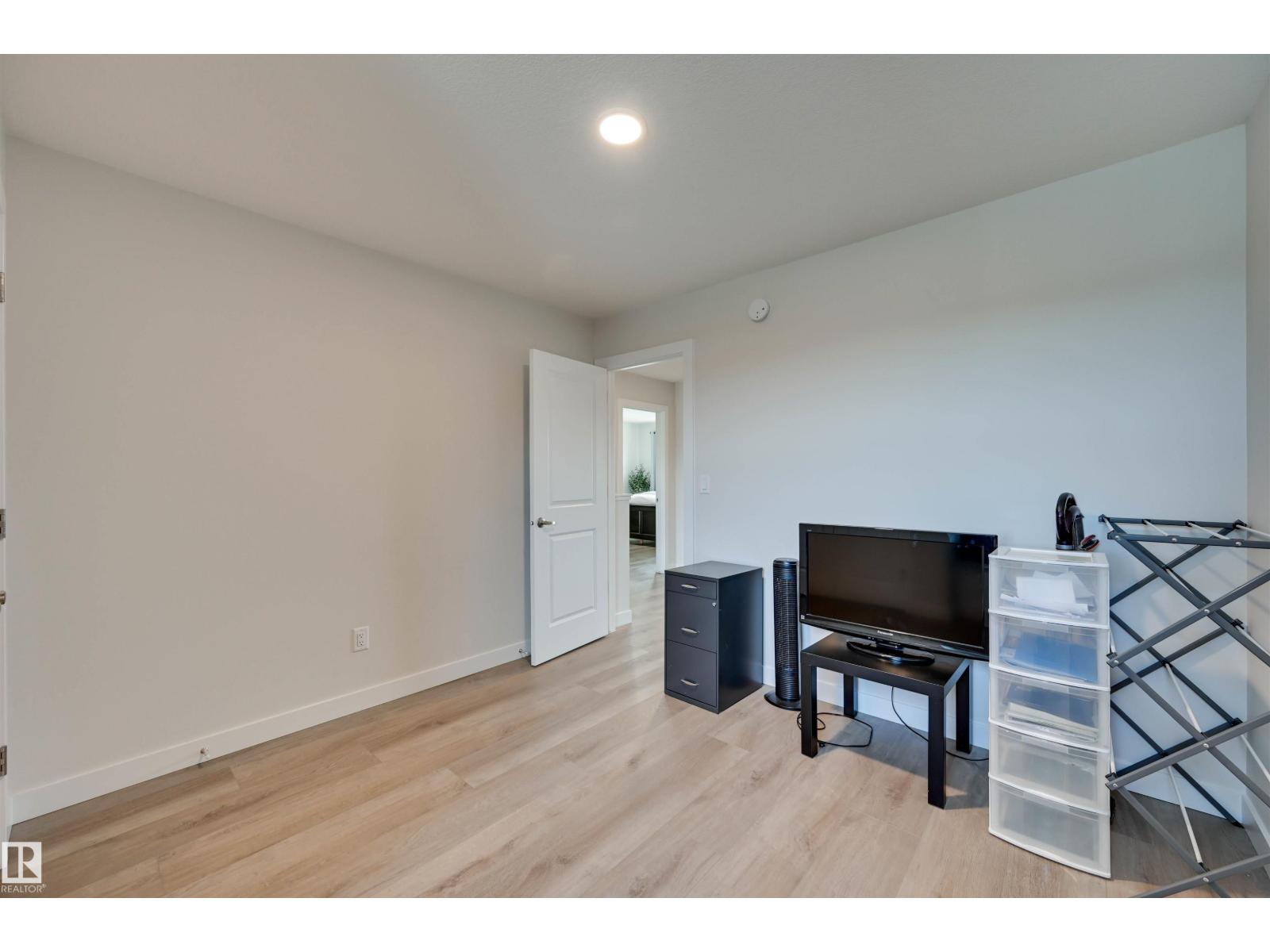 37 Wildrose Court, photo 26