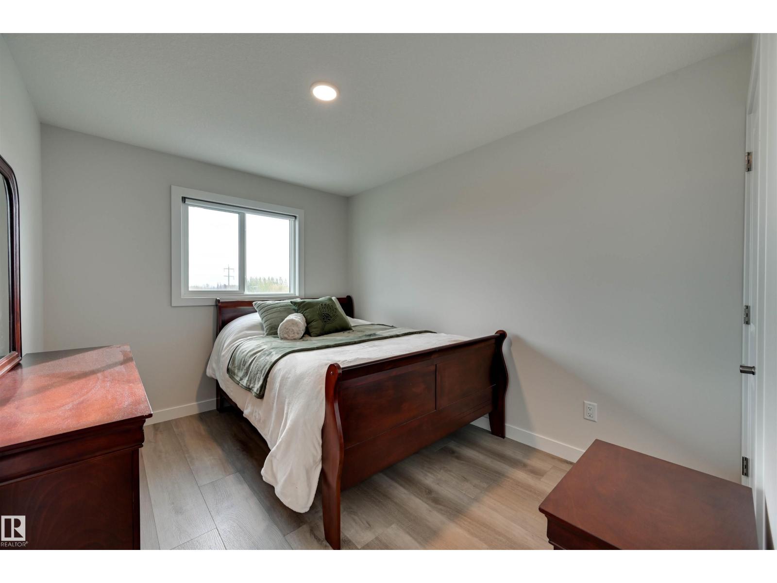 37 Wildrose Court, photo 24