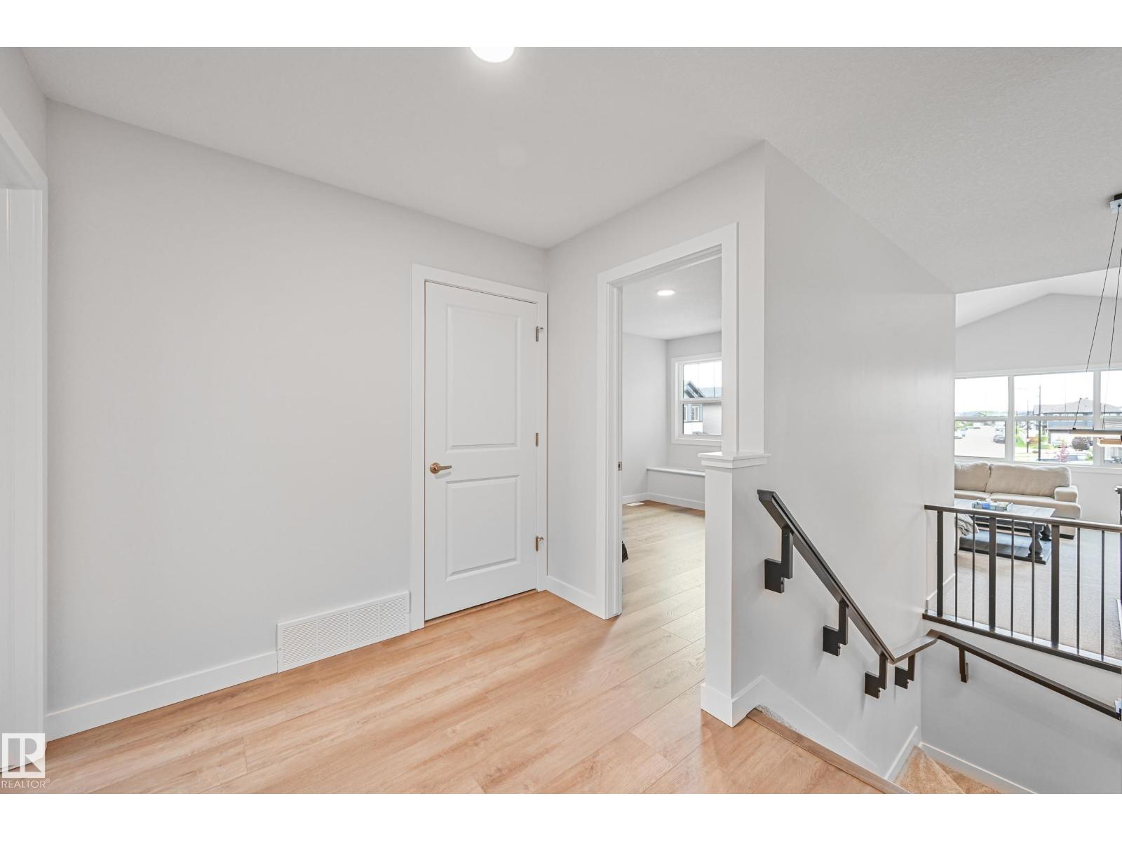 37 Wildrose Court, photo 32