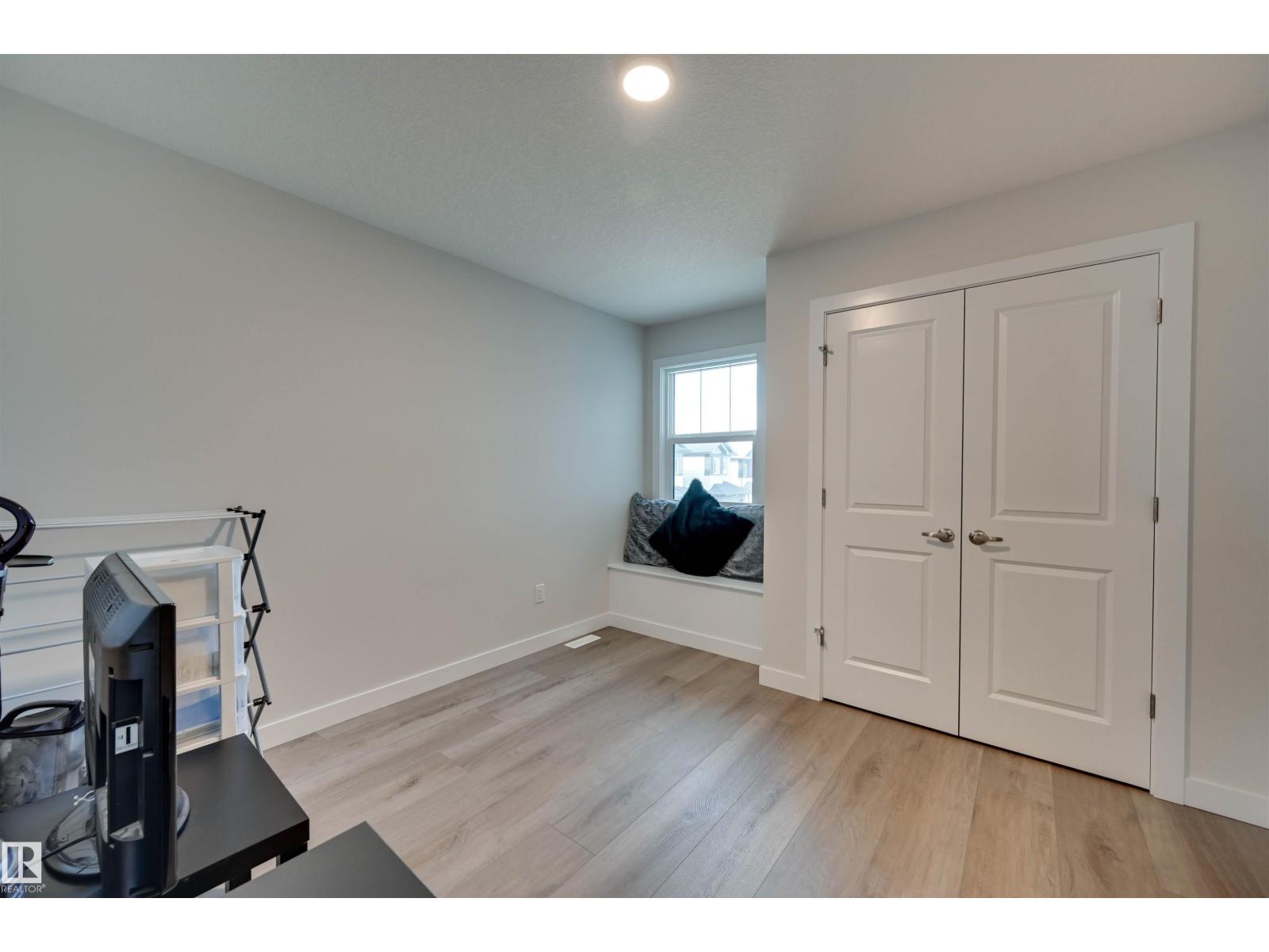 37 Wildrose Court, photo 25