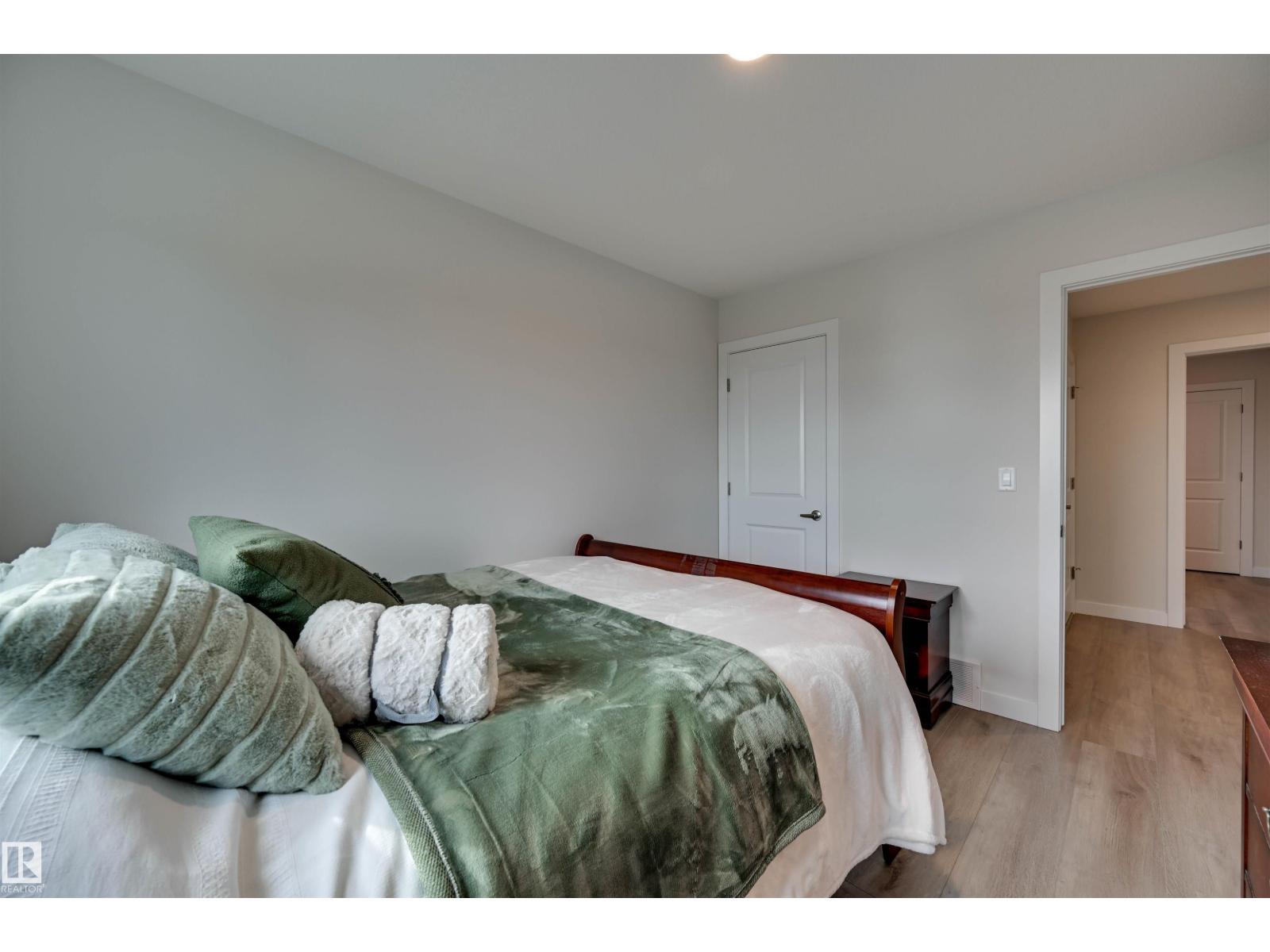 37 Wildrose Court, photo 23