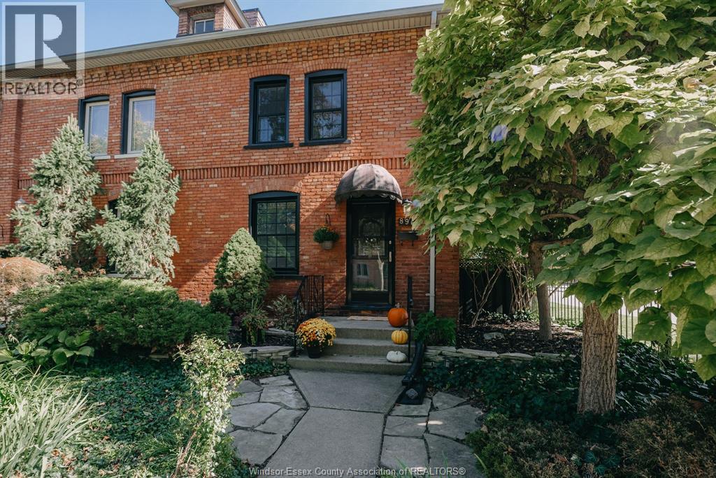 896 MONMOUTH ROAD - 2