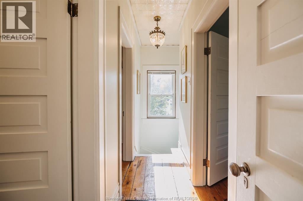 896 MONMOUTH ROAD - 22