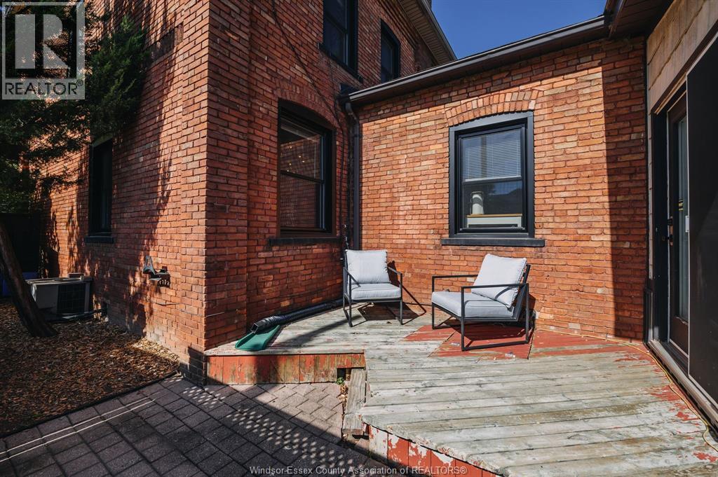 896 MONMOUTH ROAD - 24