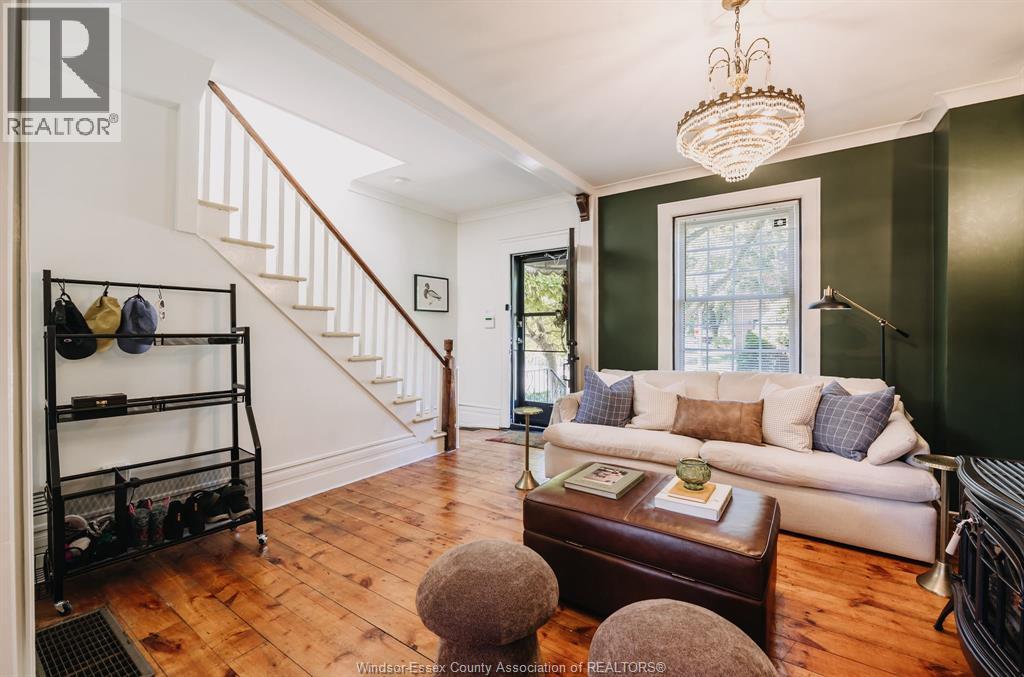 896 MONMOUTH ROAD - 5