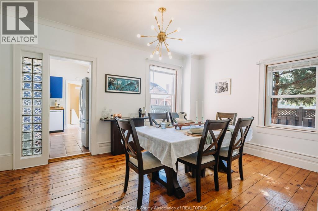 896 MONMOUTH ROAD - 8