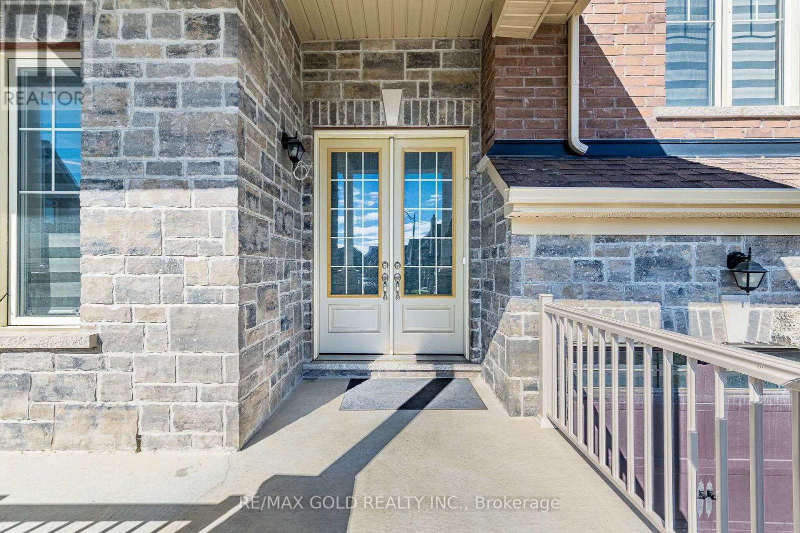 24 Jenwood Crescent, Brampton, ON photo 11