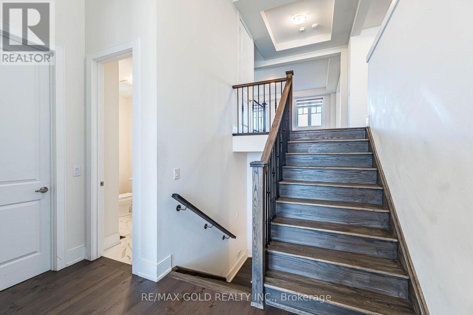 24 JENWOOD CRESCENT - 14