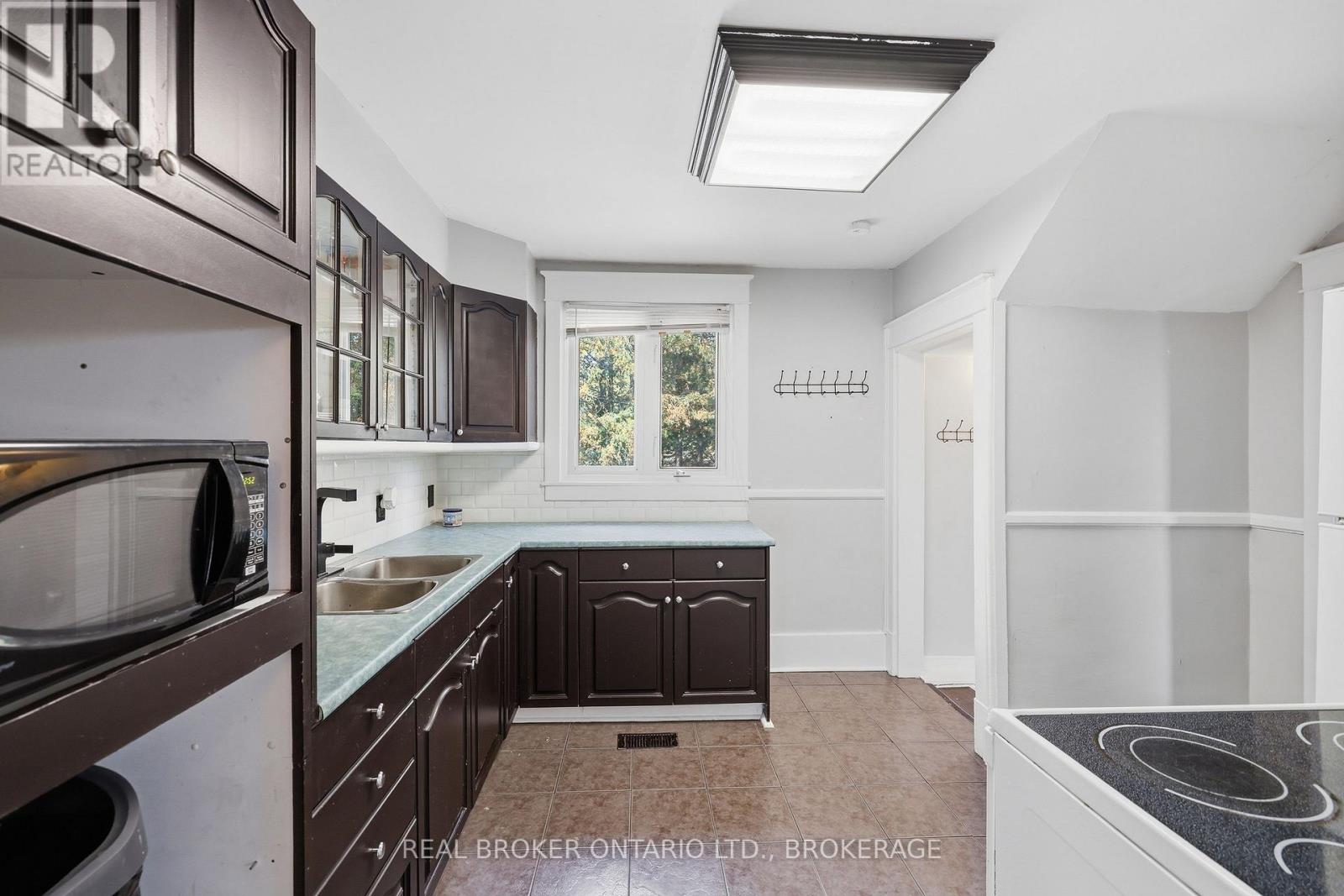 657 COLLINS BAY ROAD - Image 12