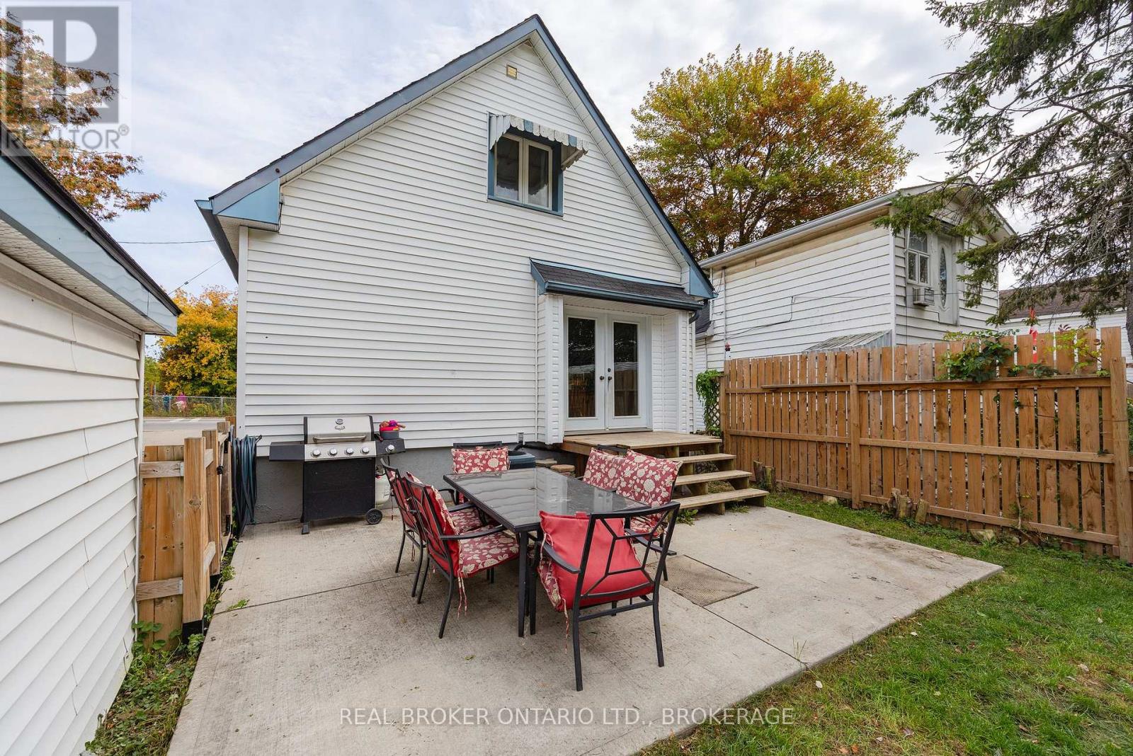 657 COLLINS BAY ROAD - Image 29