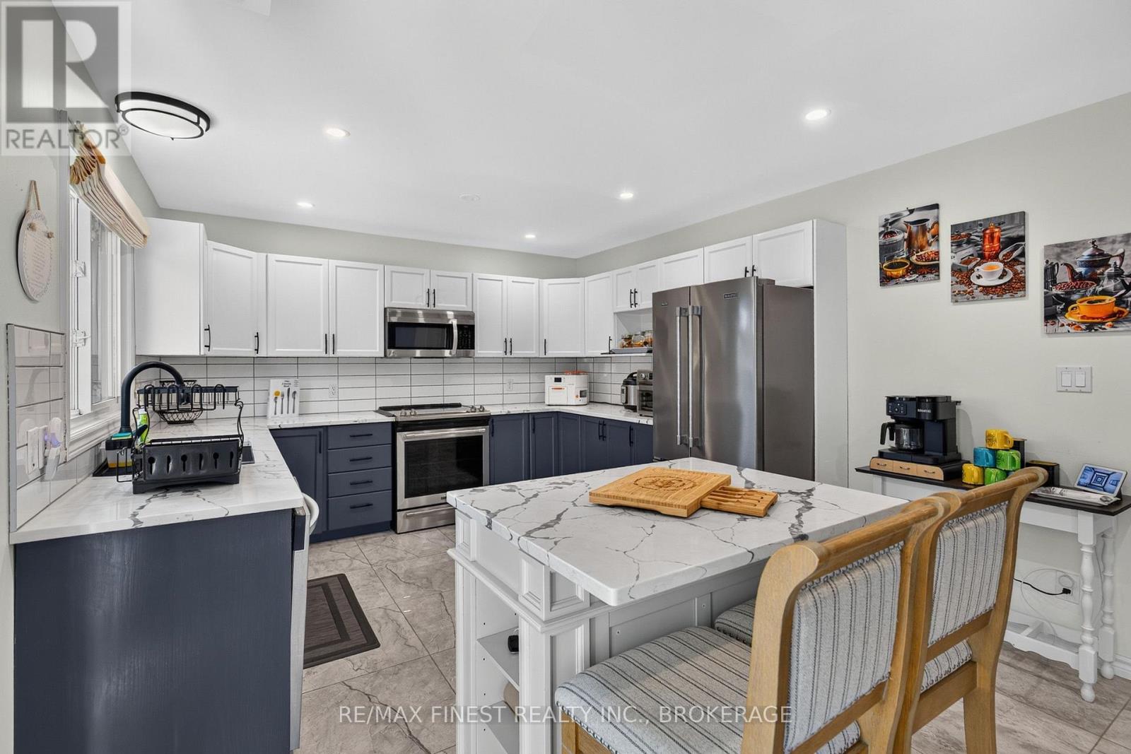 133 AMY LYNN DRIVE - 17