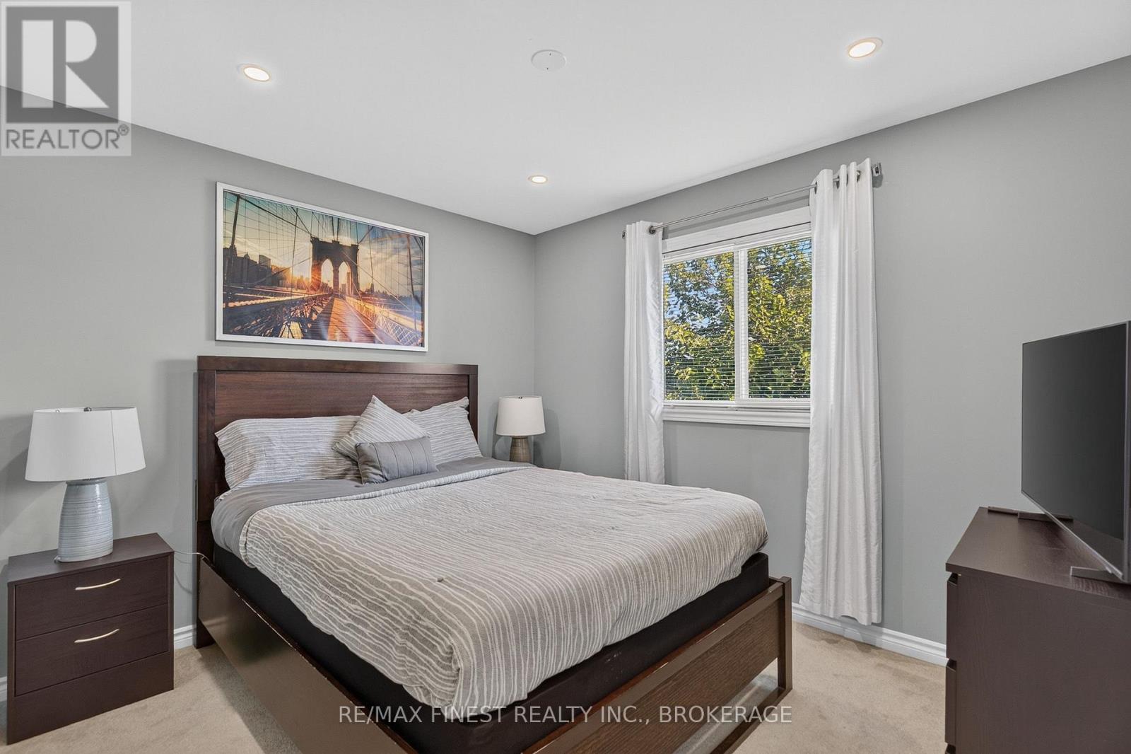 133 AMY LYNN DRIVE - 26