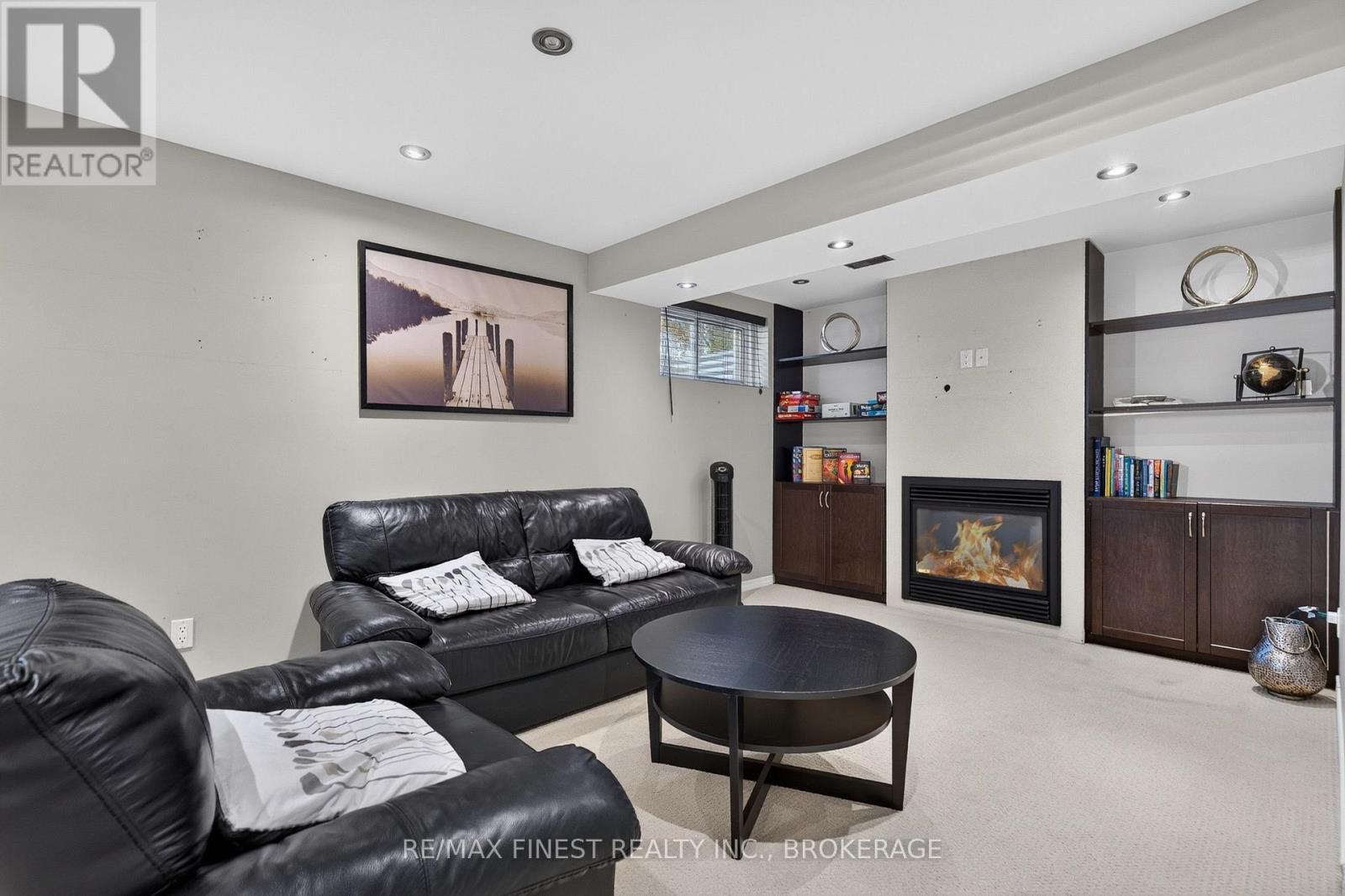 133 AMY LYNN DRIVE - 39