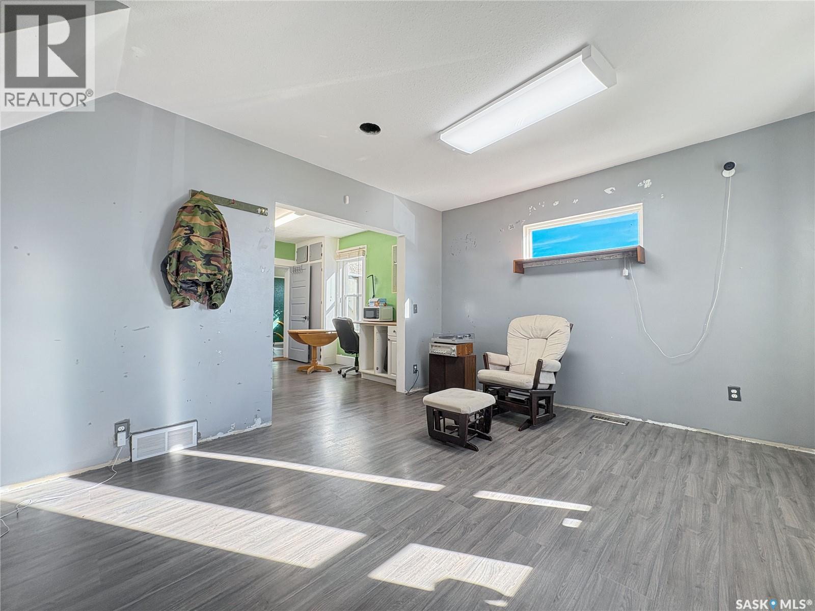 1001 Main STREET, Kinley — photo 3
