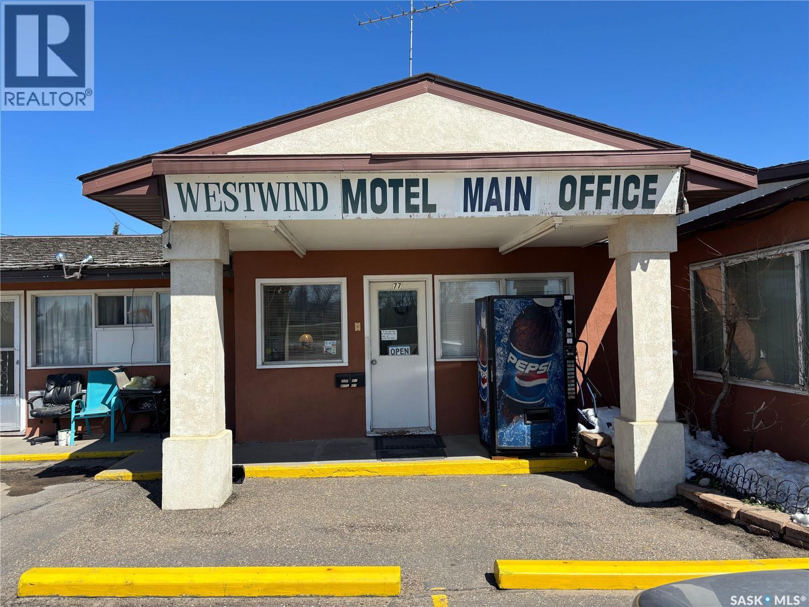 155 North Service ROAD W, Swift Current — photo 4