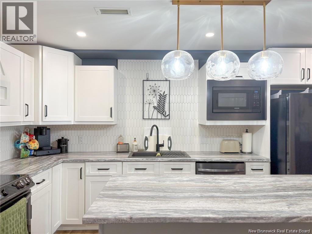 #202 24 Riverview Drive - 10