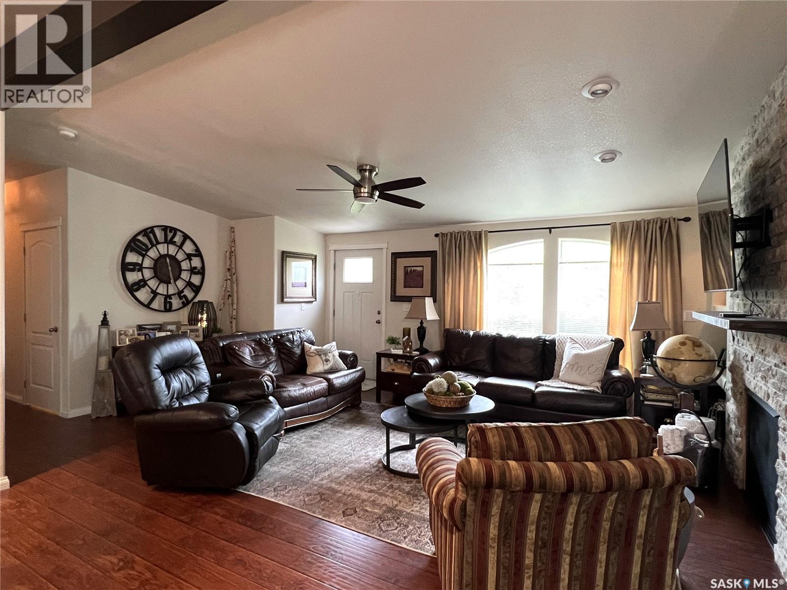 208 2nd AVENUE SE - 5