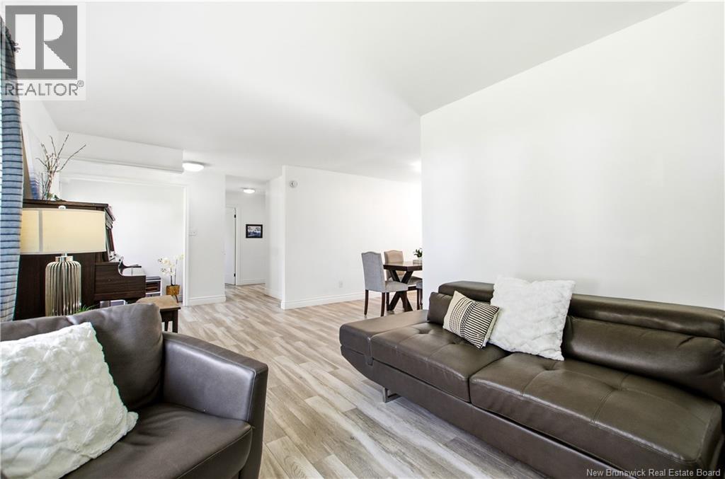 724 Irvine Street - 11