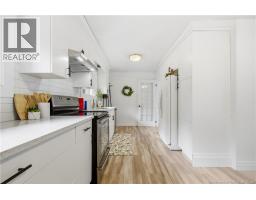 724 Irvine Street, photo 4