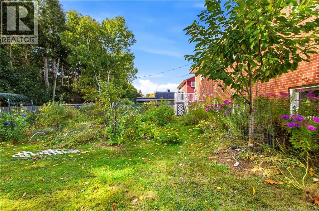 724 Irvine Street - 38
