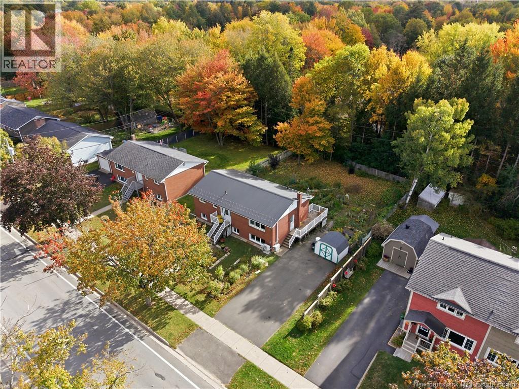 724 Irvine Street - 49
