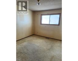 Bedroom - 10140 105 Street, Lac La Biche, AB T0A2C0 Photo 8
