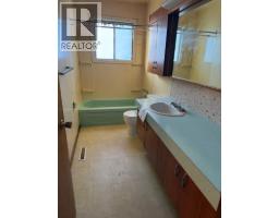 Kitchen - 10140 105 Street, Lac La Biche, AB T0A2C0 Photo 6