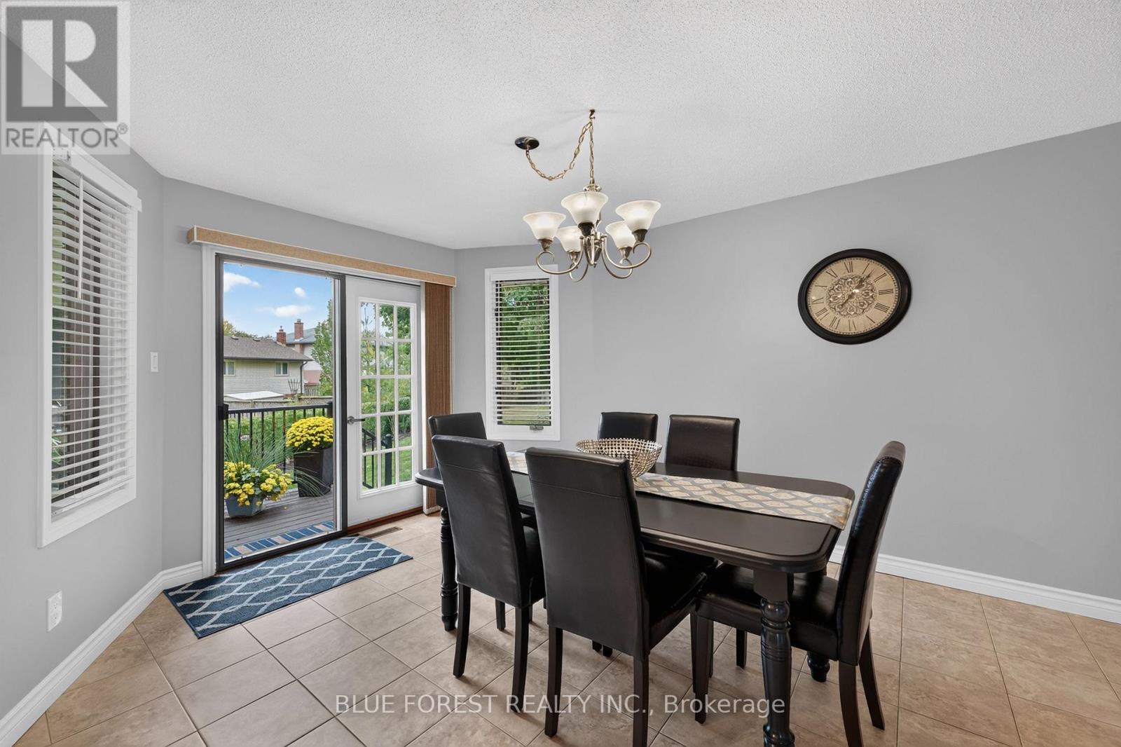 1039 COUNTRY CLUB COURT - Image 11