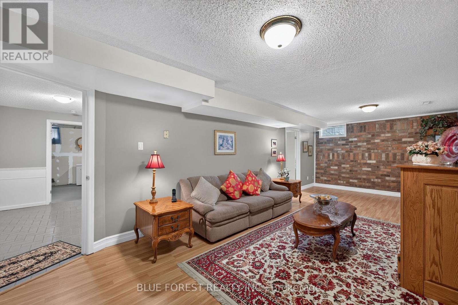 1039 COUNTRY CLUB COURT - Image 23