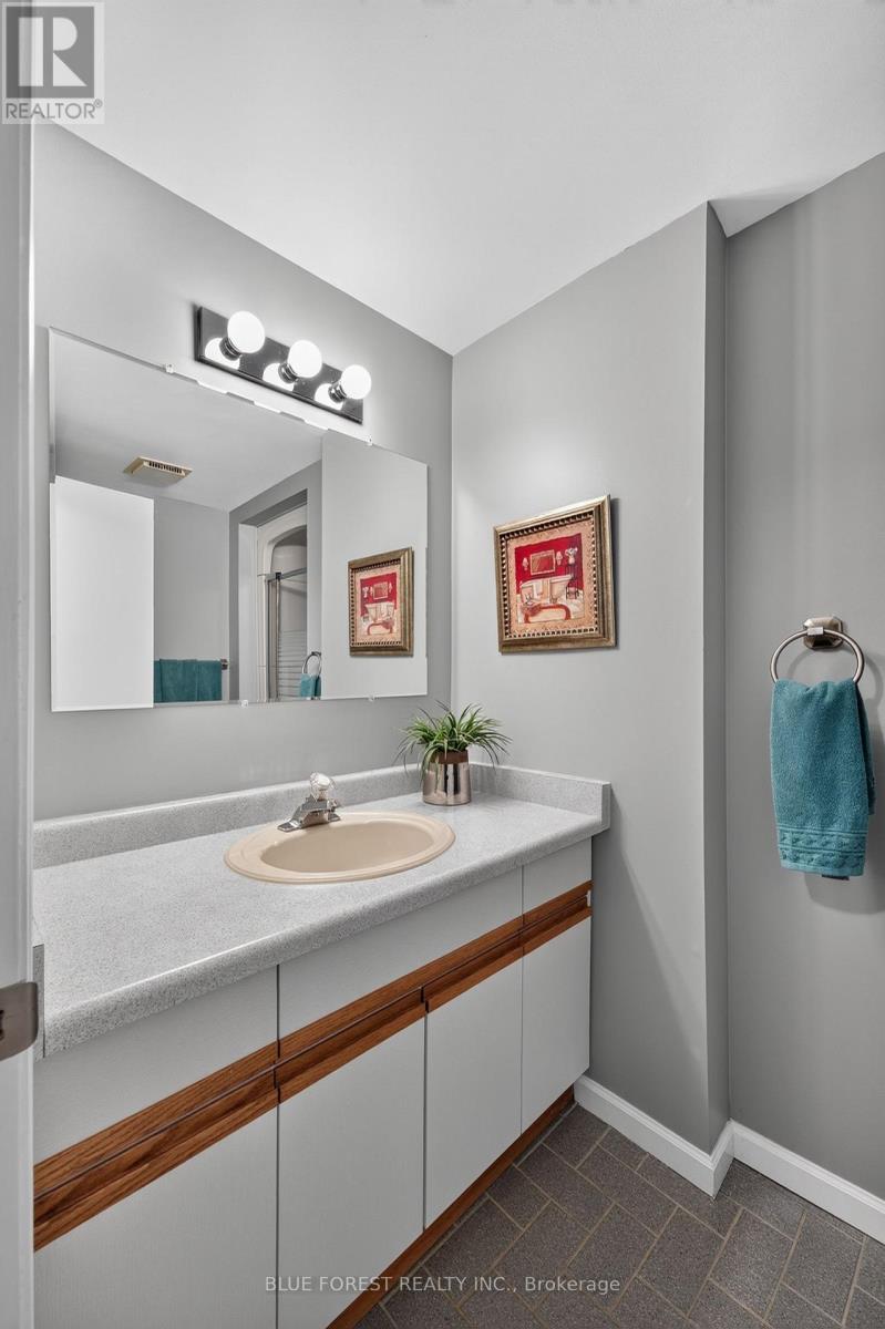 1039 COUNTRY CLUB COURT - Image 26