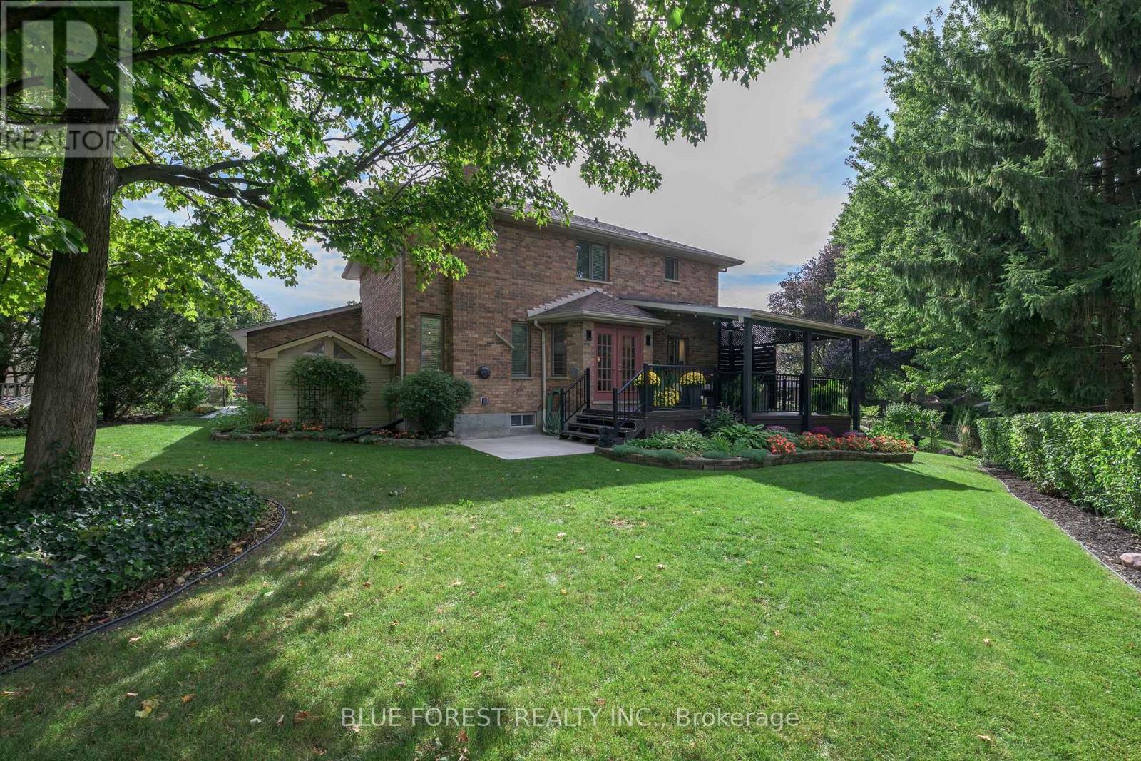 1039 COUNTRY CLUB COURT - Image 34