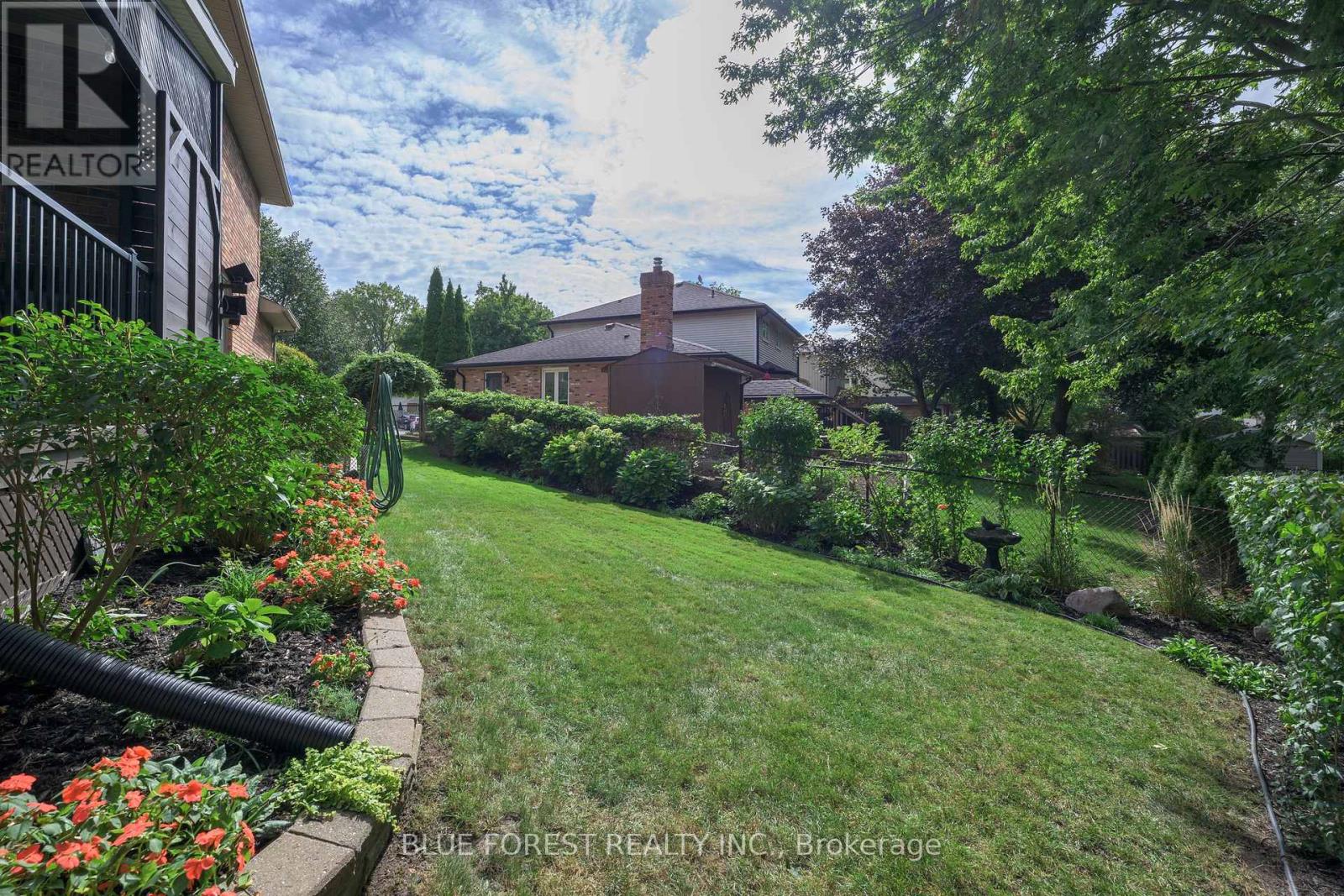1039 COUNTRY CLUB COURT - Image 40