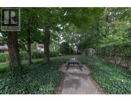 1039 Country Club Court, London South, ON N6C5R9 Photo 38
