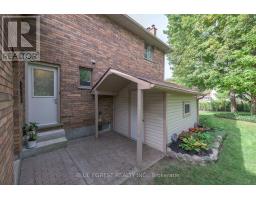 1039 Country Club Court, London South, ON N6C5R9 Photo 42