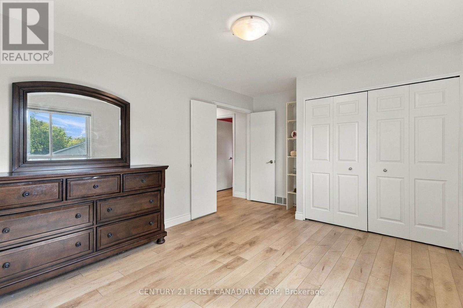17 ARCHER CRESCENT - 21