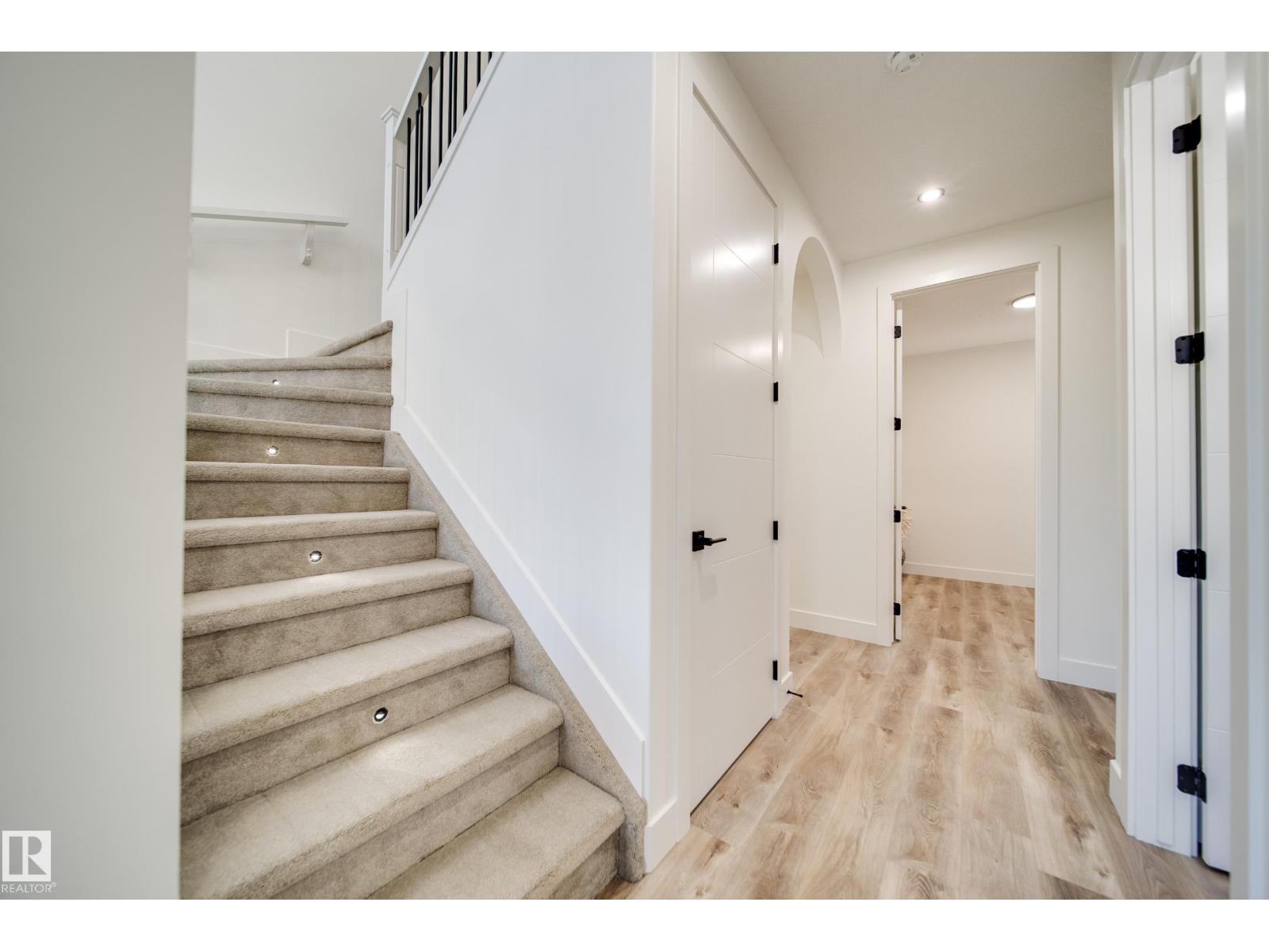 8752 183 AV NW - 9